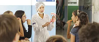 Parceria leva tratamento bucal a mais de mil alunos em Suzano