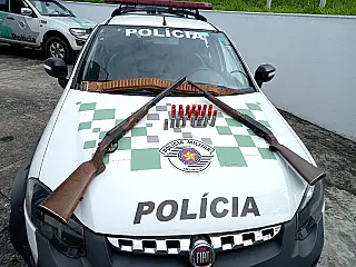 Polícia Ambiental resgata papagaio de cativeiro em Salesópolis