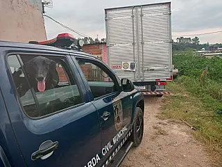 GCM recupera veículos e carga avaliada em R$ 7 mil