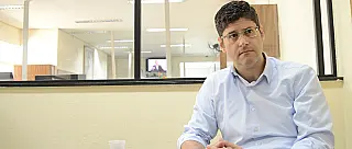 Chequer promete melhorar trens da CPTM na região