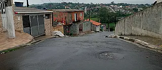 Moradores de Palmeiras cobram coleta de lixo