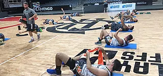 Mogi Basquete encara Flamengo nesta sexta pela permanência nas quartas do NBB