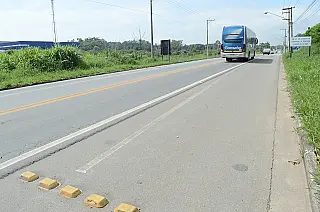 Dois homens morrem e três pessoas ficam feridas após acidente na Índio-Tibiriçá