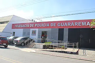 Após roubo de caminhão, suspeito é morto em Guararema; outros dois são detidos