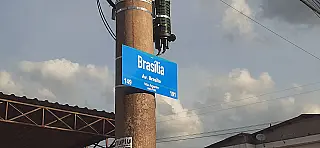 Secretaria de Transportes começa a instalar placas de rua na Vila Amorim