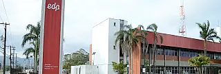 Concessionária de energia alerta para sobrecarga por causa de enfeites natalinos