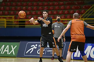Mogi Basquete encara o Pinheiros neste sábado pelo NBB