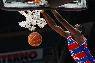 Mogi Basquete anuncia contratação do pivô Thiago Mathias