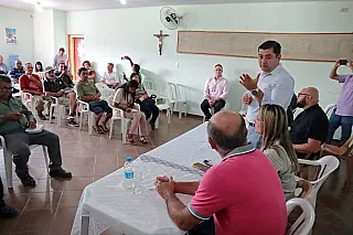 Ashiuchi se reúne com moradores do distrito de Palmeiras
