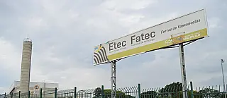 Aluna da Etec de Ferraz conquista três bolsas de estudos internacionais