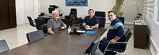 Associação Comercial de Mogi e Sincomércio se reúnem com o prefeito de Mogi
