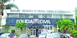 Criança encontra arma do pai em cima de armário e morre com tiro acidental