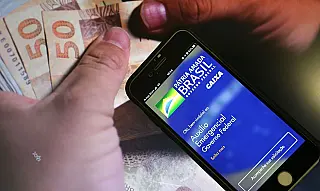 Caixa libera saques do auxílio para 3,8 milhões de beneficiários