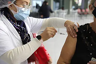 Pessoas com comorbidades acima de 50 anos serão vacinadas nesta quinta-feira em Suzano