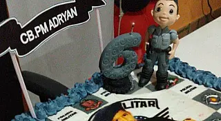 Menino que sonha em ser policial ganha festa surpresa da 4ª Companhia da PM