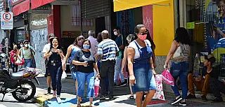 Comerciantes projetam queda nas vendas de presentes de Natal