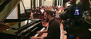 Recital com pianista Murilo Mazzotta é apresentado no Theatro Vasques