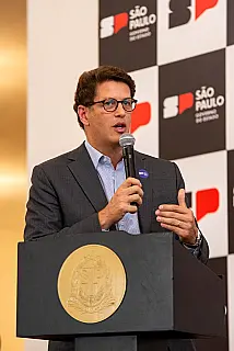 Salles desiste de candidatura ao Senado e anuncia apoio a André do Prado e Derrite