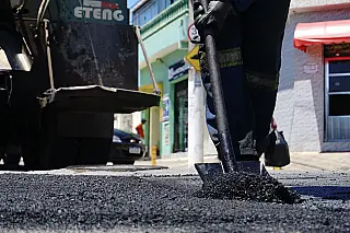 Operação Tapa-Buraco recupera vias de quatro bairros em Suzano