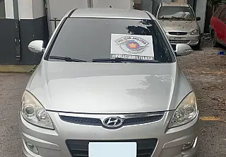 Polícia Militar apreende carro roubado e liberta reféns em Mogi