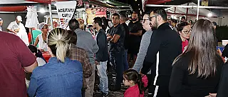 Feira noturna da Vila Urupês recebe cerca de mil pessoas