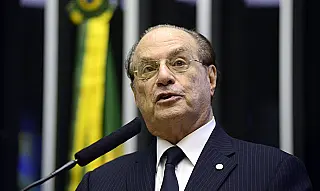 Paulo Maluf está internado com Covid-19