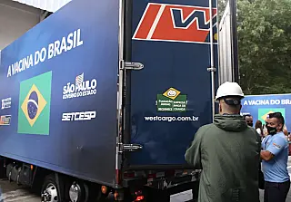 SP entrega mais 5 milhões de doses da vacina do Butantan ao Brasil