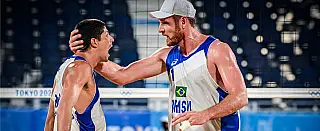 Alison e Álvaro vencem mexicanos e vão quartas do vôlei de praia