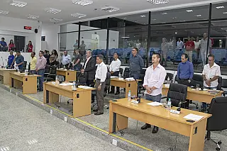 Câmara de Suzano aprova moção de aplausos a heróis do massacre na Raul Brasil