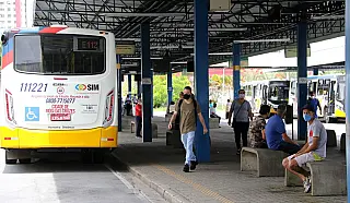 Participantes do Enem terão ônibus gratuitos para fazer a prova deste domingo