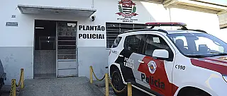 Casa é incendiada por três indivíduos no Jardim Lincoln
