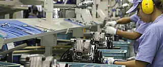 Produção industrial cresce 0,3% de março para abril