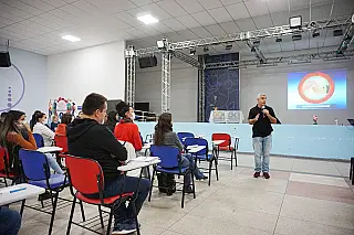 Encontro sobre prevenção ao suicídio recebe major dos bombeiros