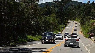 Mogi-Bertioga deve receber até 129 mil veículos para o feriado de Mogi