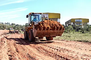Pista de Jipe Cross começa a ser construída no Cambiri