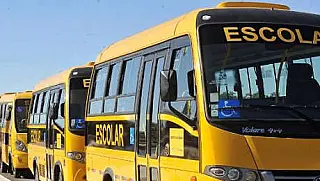 Com poucas aulas presenciais, transporte escolar é suspenso