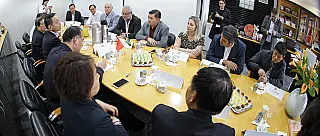 Ashiuchi recebe comitiva de chineses para fechar parcerias