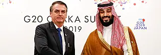 Bolsonaro assina acordos e diz que 'Brasil tem mar de oportunidades'