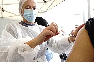 Suzano tem 10,8 mil doses aplicadas contra a Covid-19 nesta semana