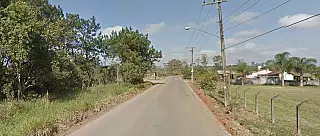 Corpo é encontrado carbonizado dentro de carro em Suzano