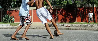 Dois em cada dez jovens de países emergentes não trabalham nem estudam