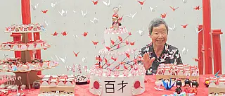 Matriarca da família comemora 100 anos com direito a festa japonesa