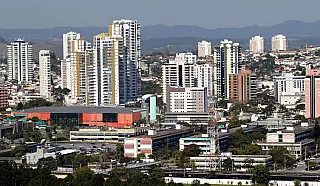 Empresário e policial militar trocam tiros em Mogi