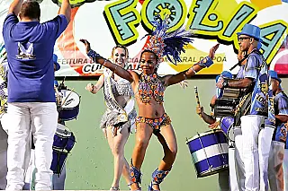 ‘Vem que tem folia’ reúne 20 mil pessoas na Praça de Eventos
