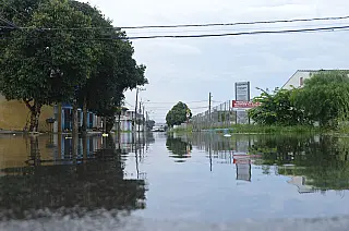 Região corre risco de alagamentos nos próximos dias, alerta Defesa Civil