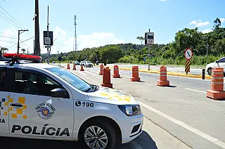 Fase emergencial derruba movimento de carros na Mogi-Bertioga