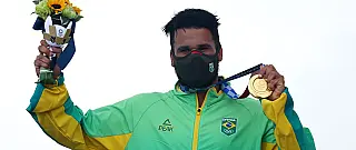 Da tampa de isopor ao ouro olímpico, a longa jornada de Ítalo Ferreira