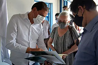 Gian Lopes entrega escrituras para moradores da Vila Eureka e Vila Ararat