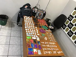 Romu localiza motos roubadas e drogas durante patrulhamento