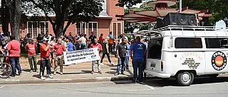 Sindicatos realizam protesto contra a reforma da Previdência no Centro de Suzano